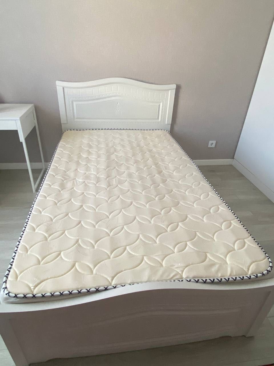 Продам кровать 1,5 спальную