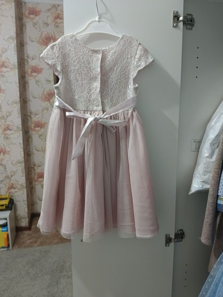 Продам нарядное платье