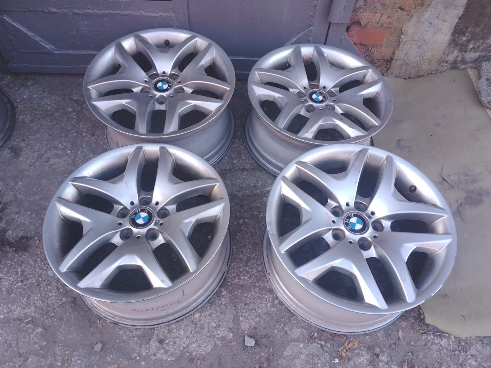 Продам диски  фирмы BMW R-18, R-19