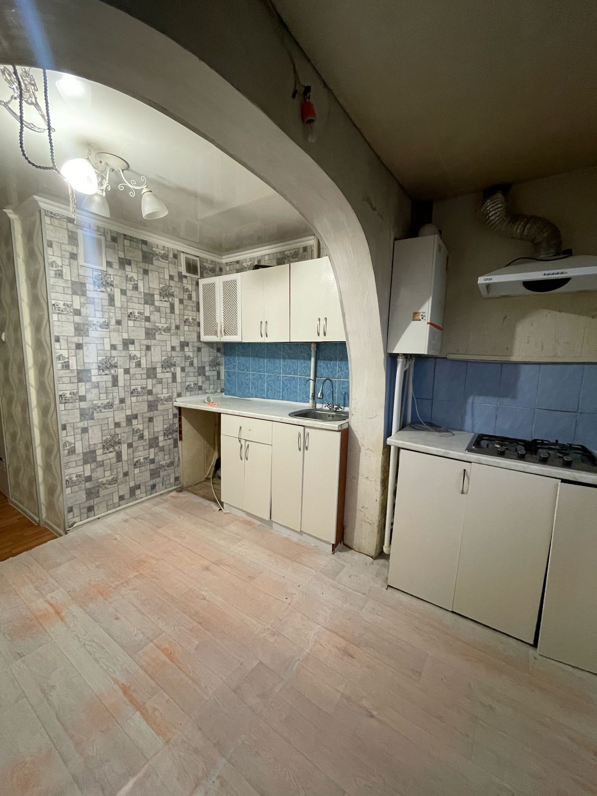 Продам 3х ком 16 микрорайон