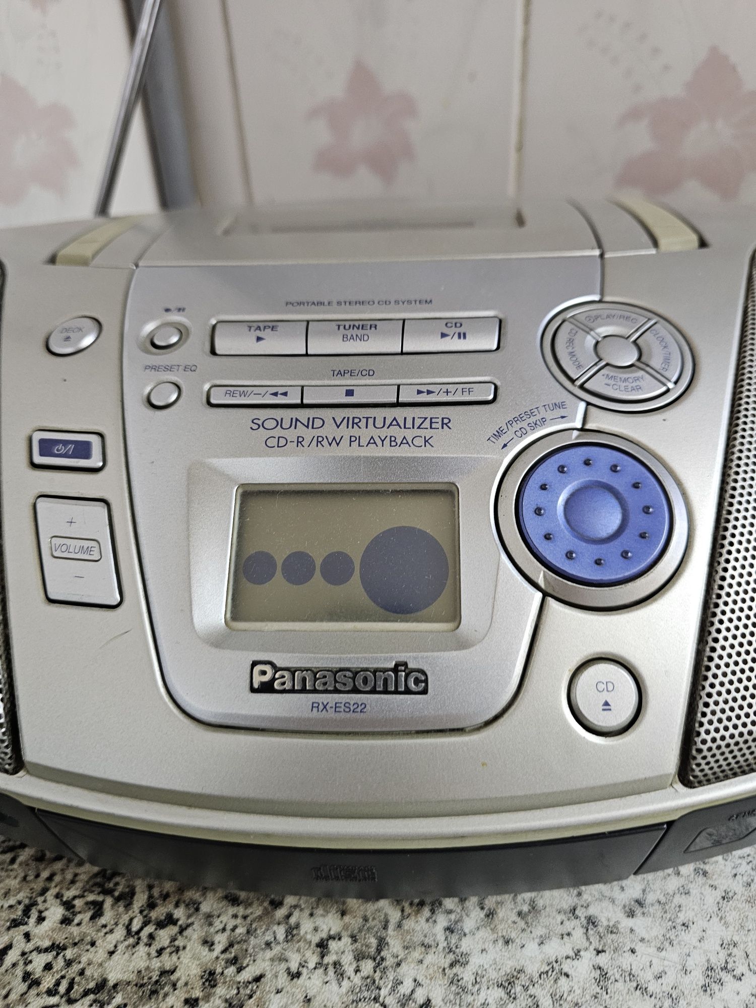 Магнитола Panasonic RX-ES22
