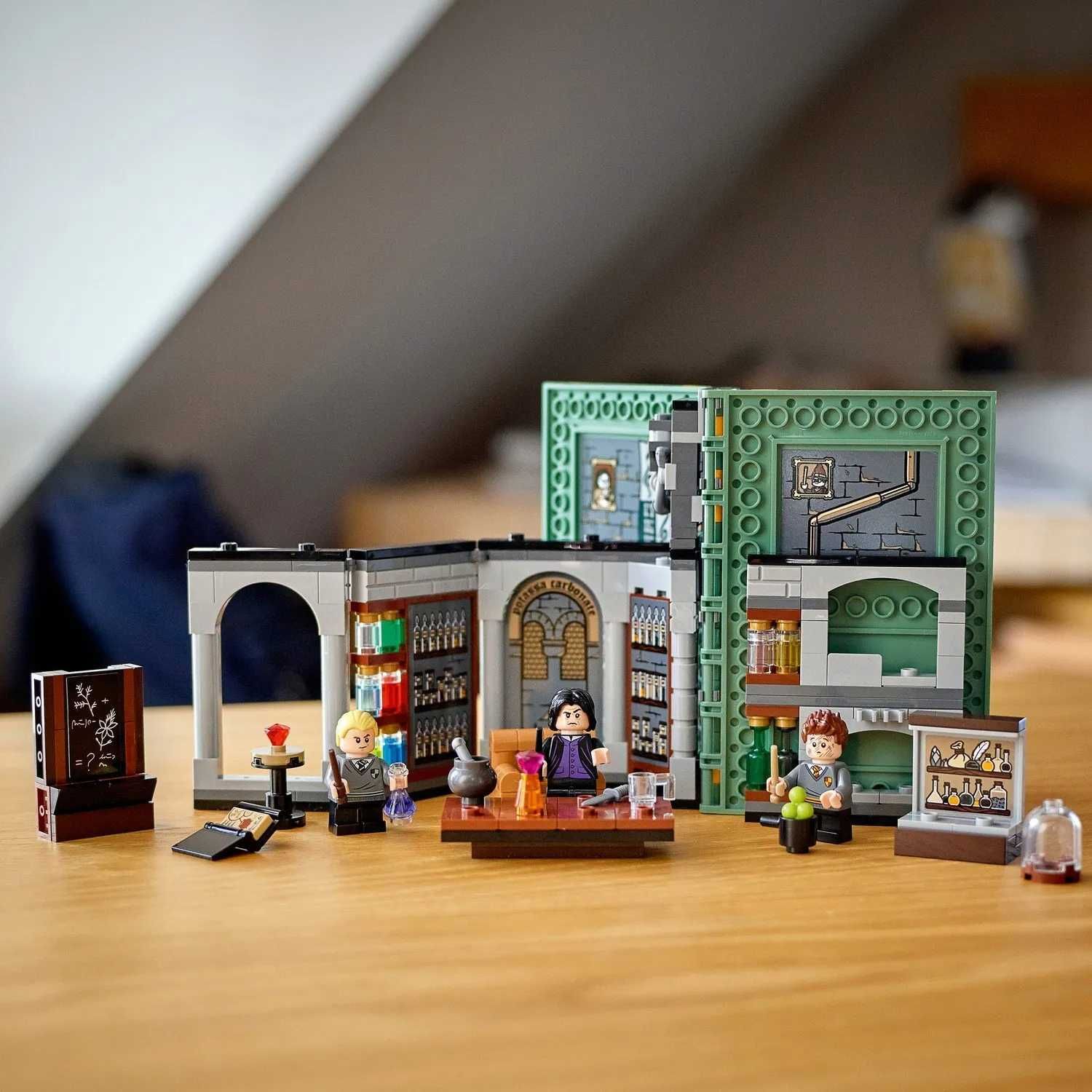 LEGO 76383 Harry Potter Учёба в Хогвартсе Урок зельеварения