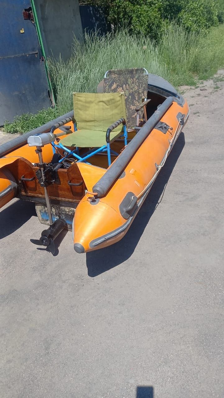Лодка  резиновая