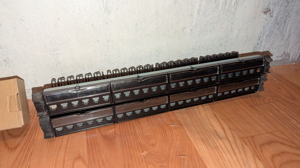 Патч панель legrand 24 порта 19'' cat5e