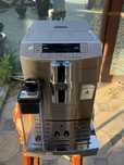 «DeLonghi» кофе машина