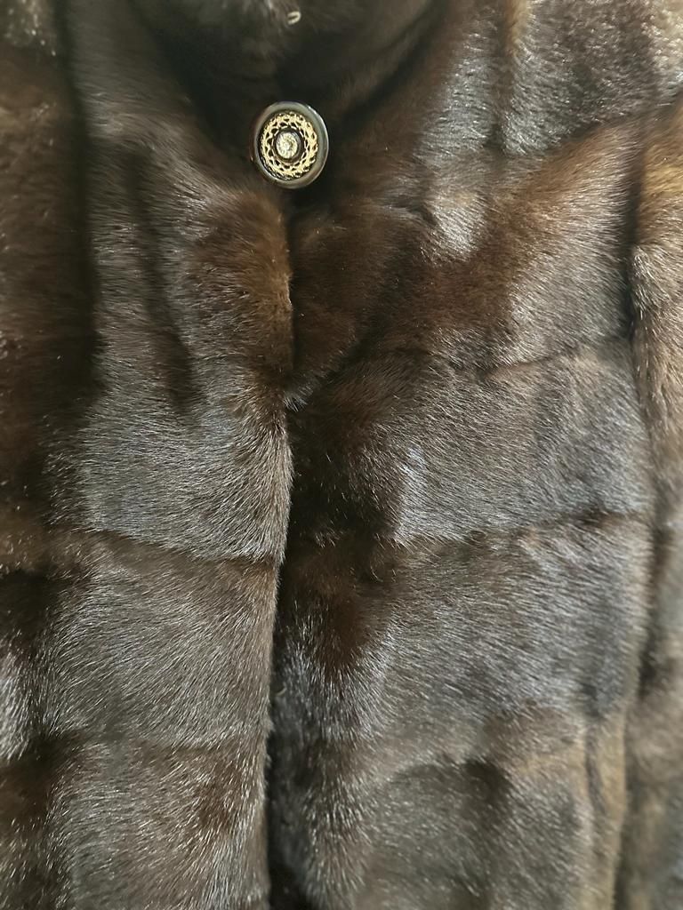Продам шубу норкавую