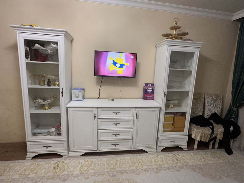 Горка для зала стенка