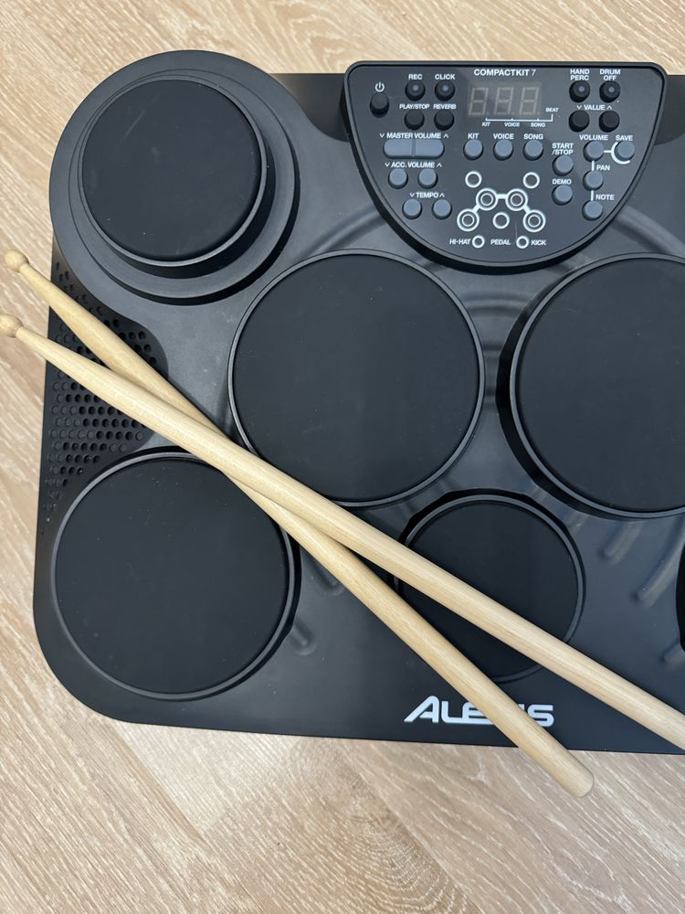Электронная барабанная установка Alesis CompactKit7