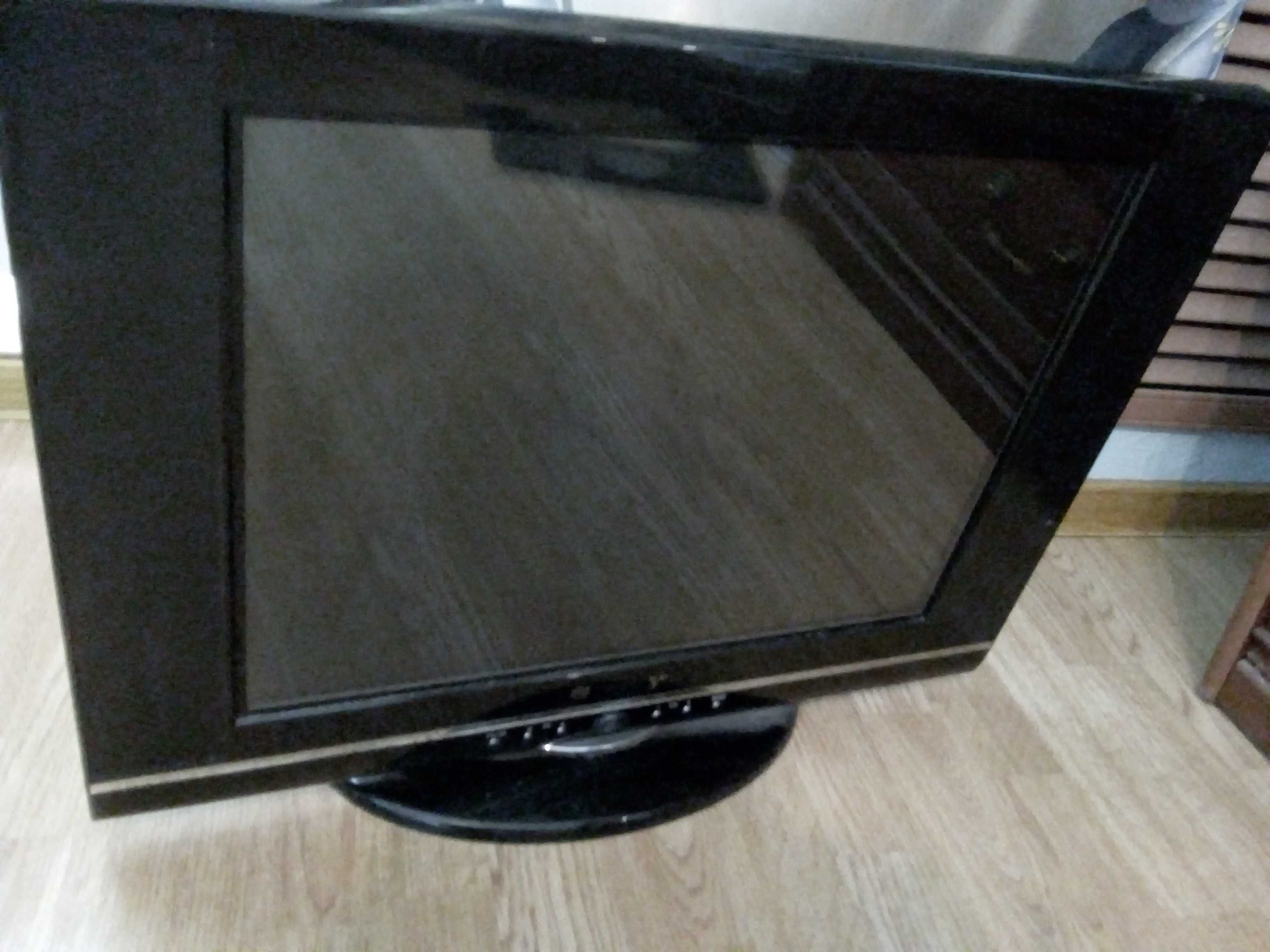 Телевизор SONY 15 дюймов диагональ, можно использовать как монитор