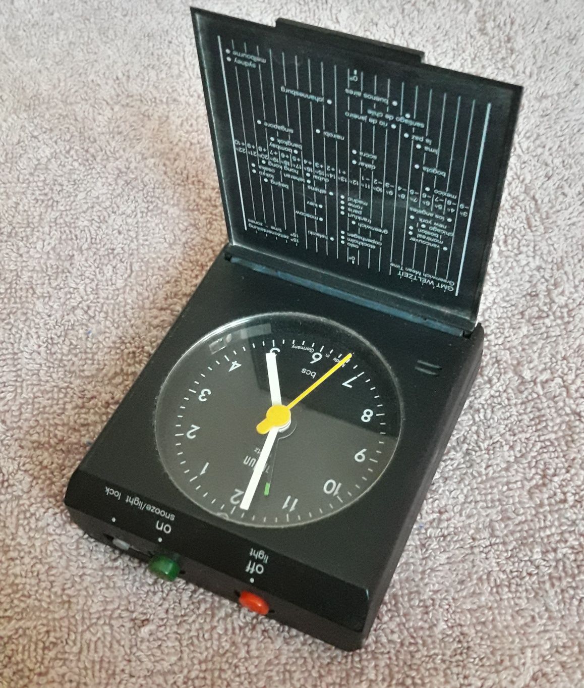 Продам часы, будильник, настольные (Браун), коллекционирование