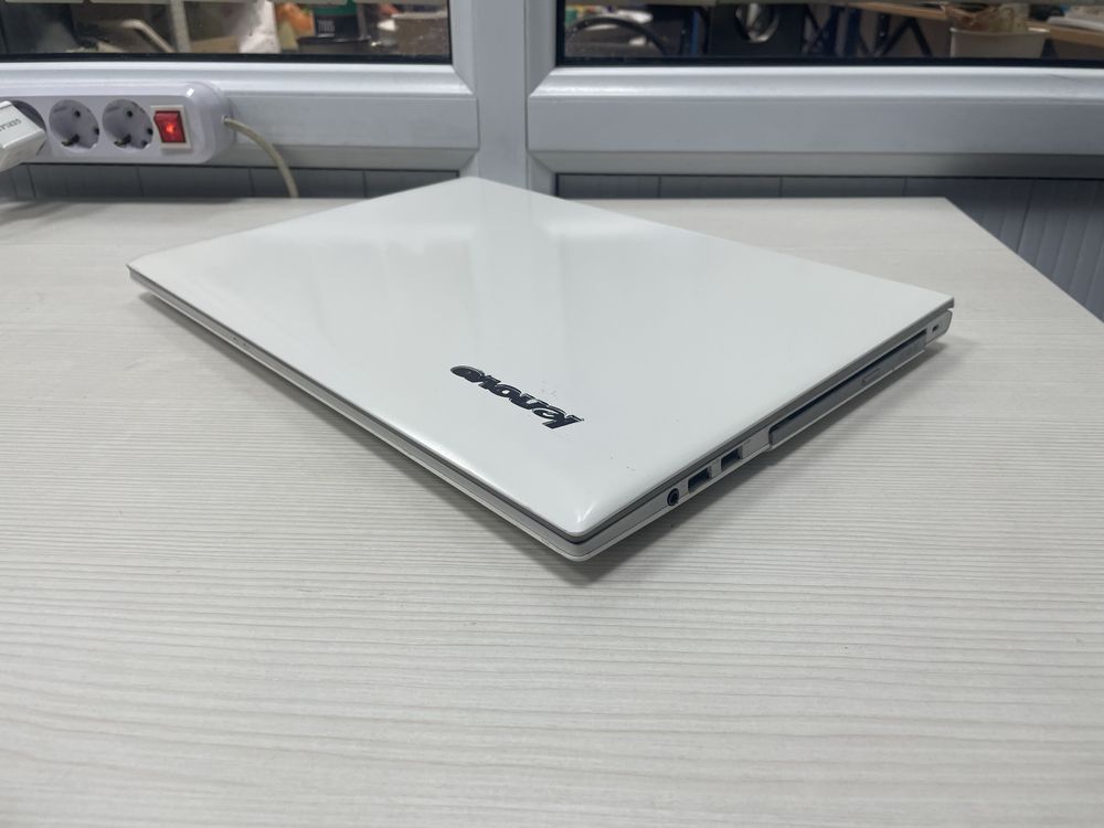 Lenovo Core i5 SSD 256gb быстрый ноутбук для офиса и дома