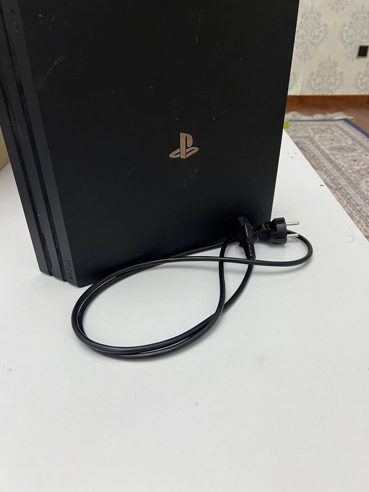 Playstaion 4 pro 1 tb