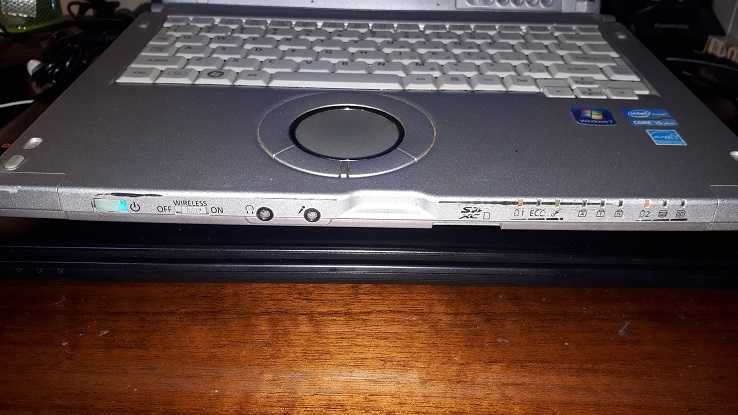 Полузащищенный ноутбук Panasonic Toughbook CF-C1