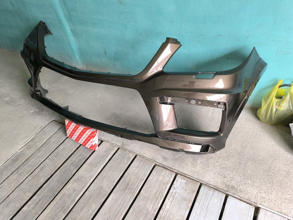 Продам бампер GL 450