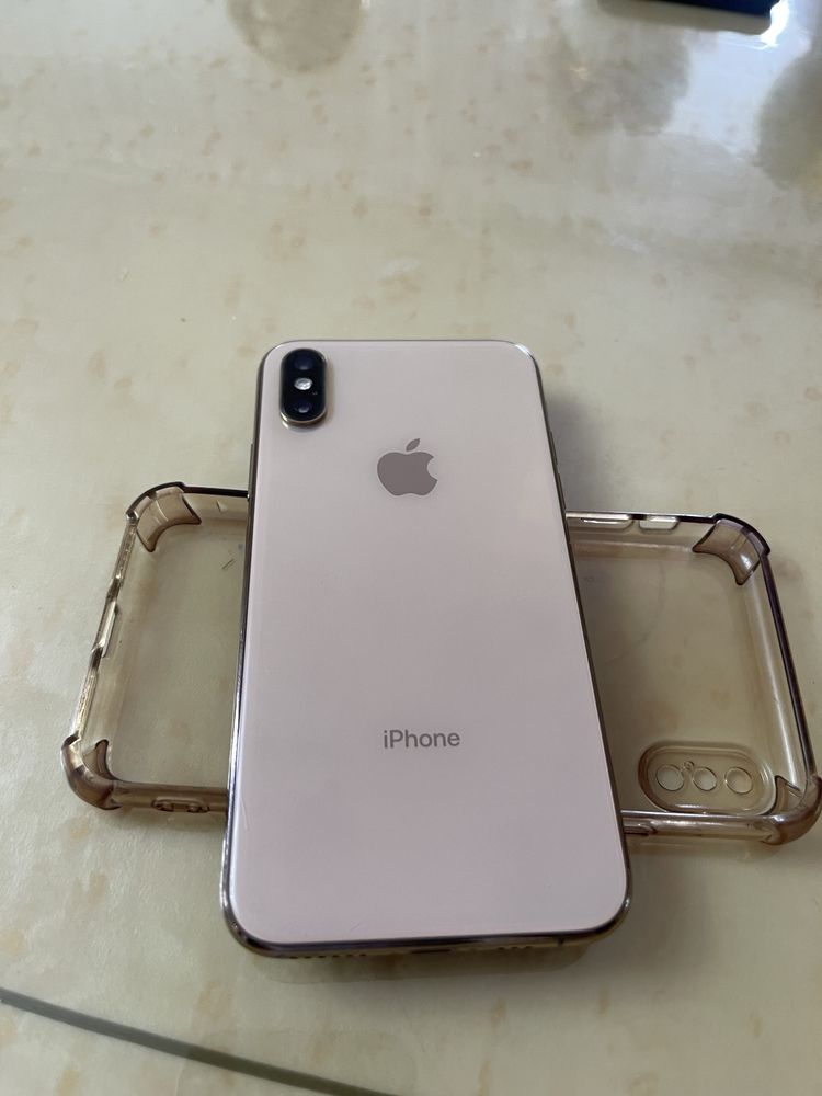 В продаже IPhone Xs 64gb gold в отличном состоянии