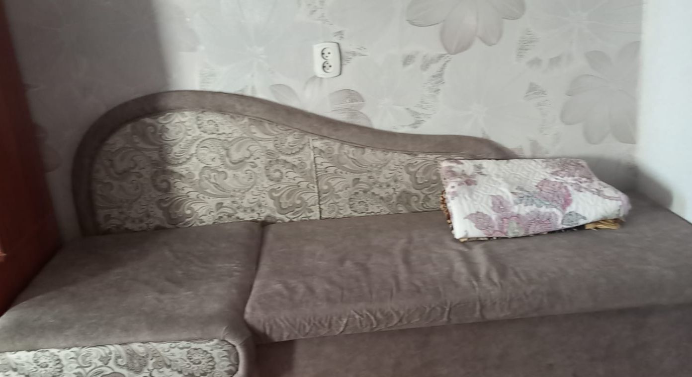 Продам диванчик молодёжный