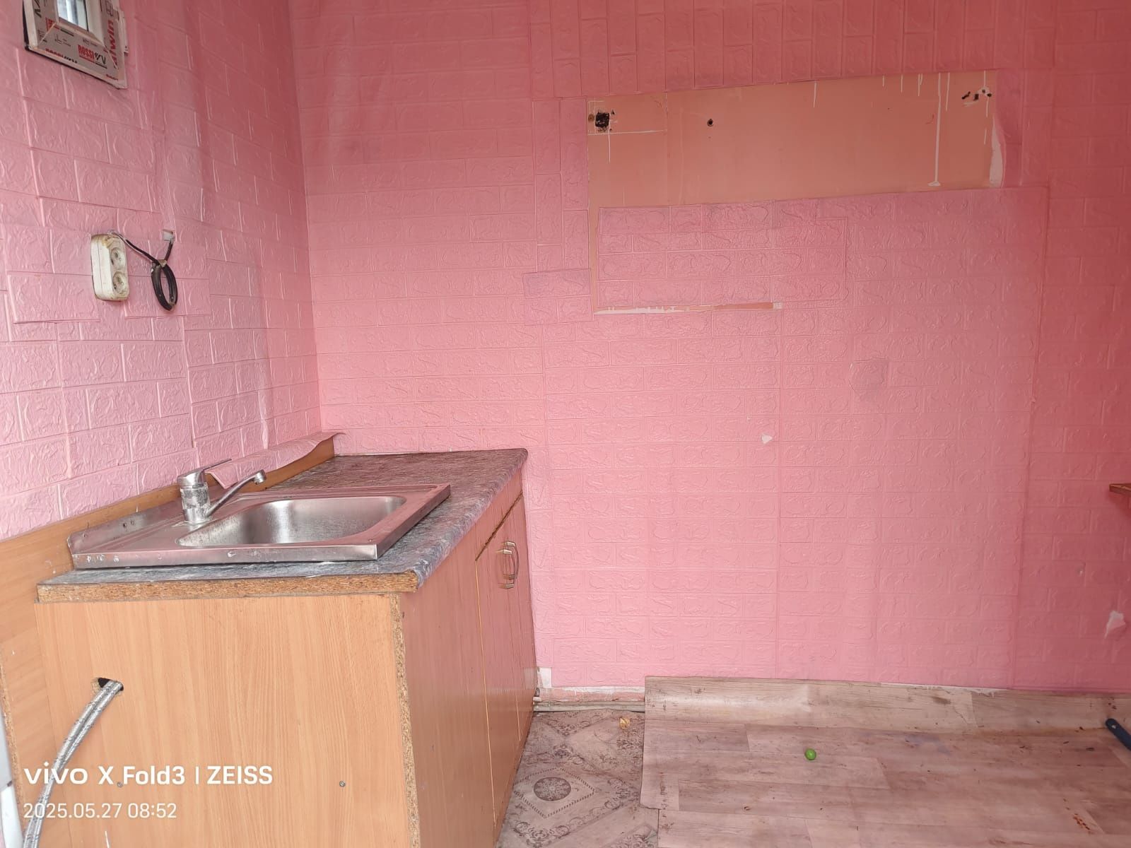 Продается жилой контейнер 12×2,5 м с душем и туалетом