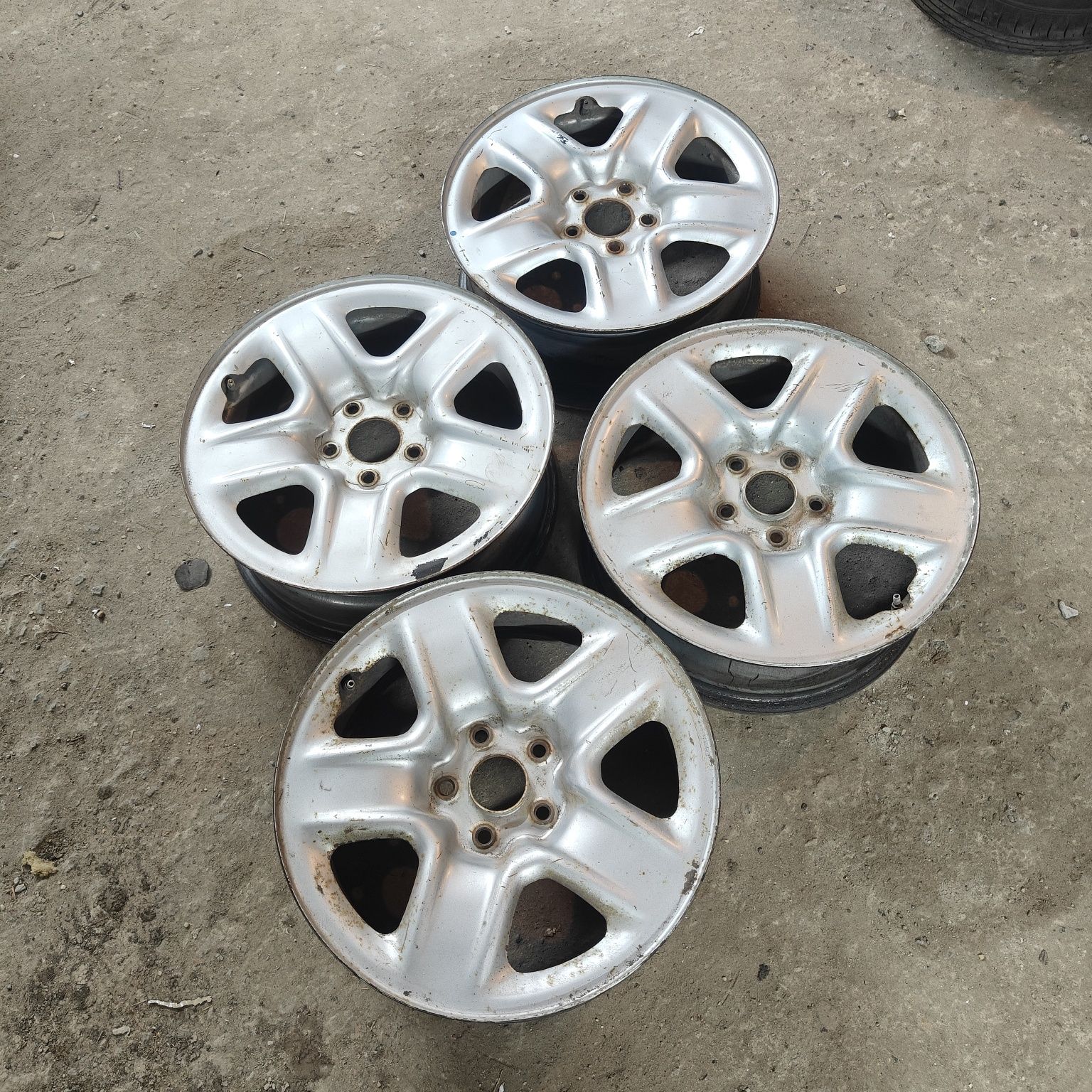 R17 PCD 5 *114,3 Комплект штампованных дисков