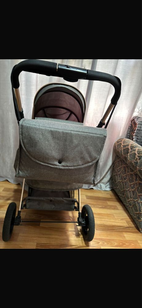 Продам детскую коляску