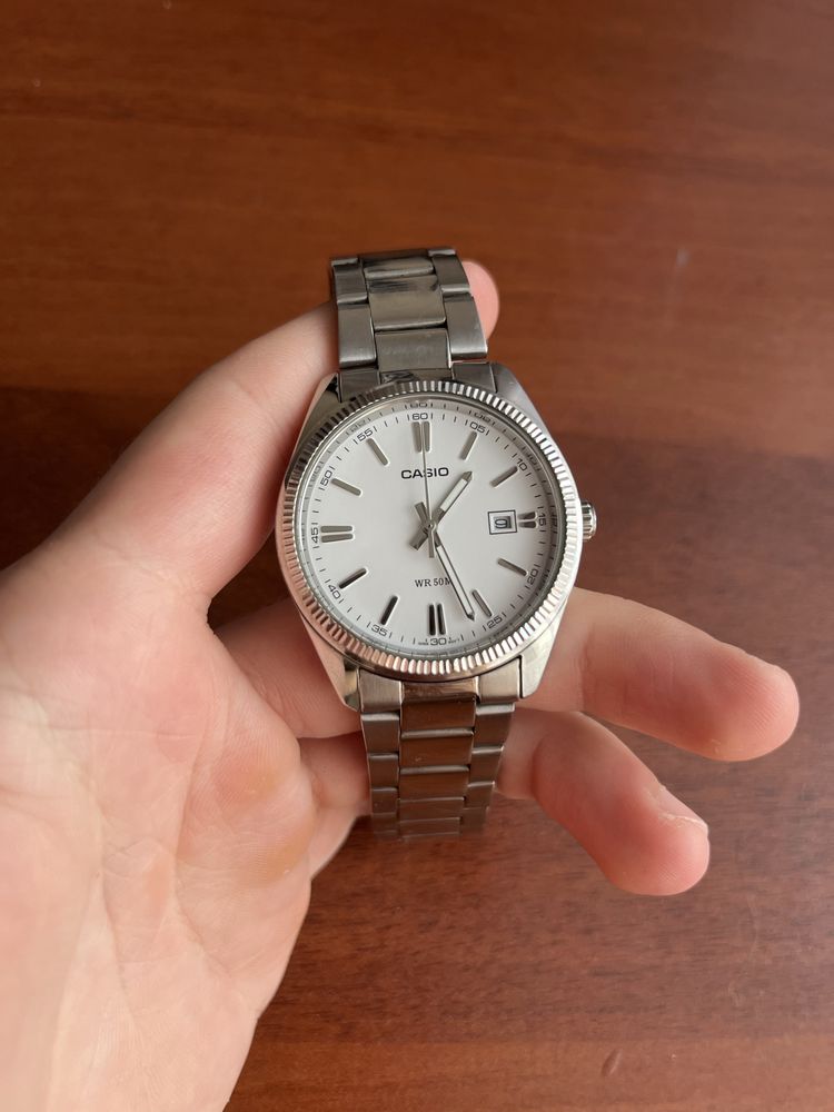 часы наручные casio