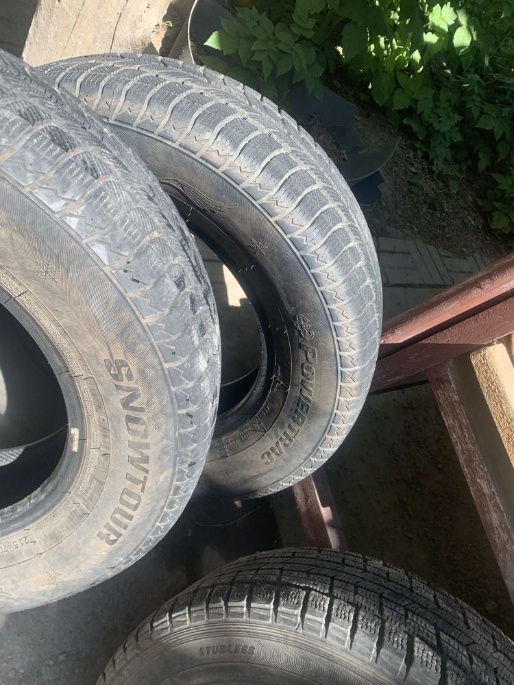 Продаю шины на R-15 3 штуки и на R-16  4-штуки комплект цена договорна