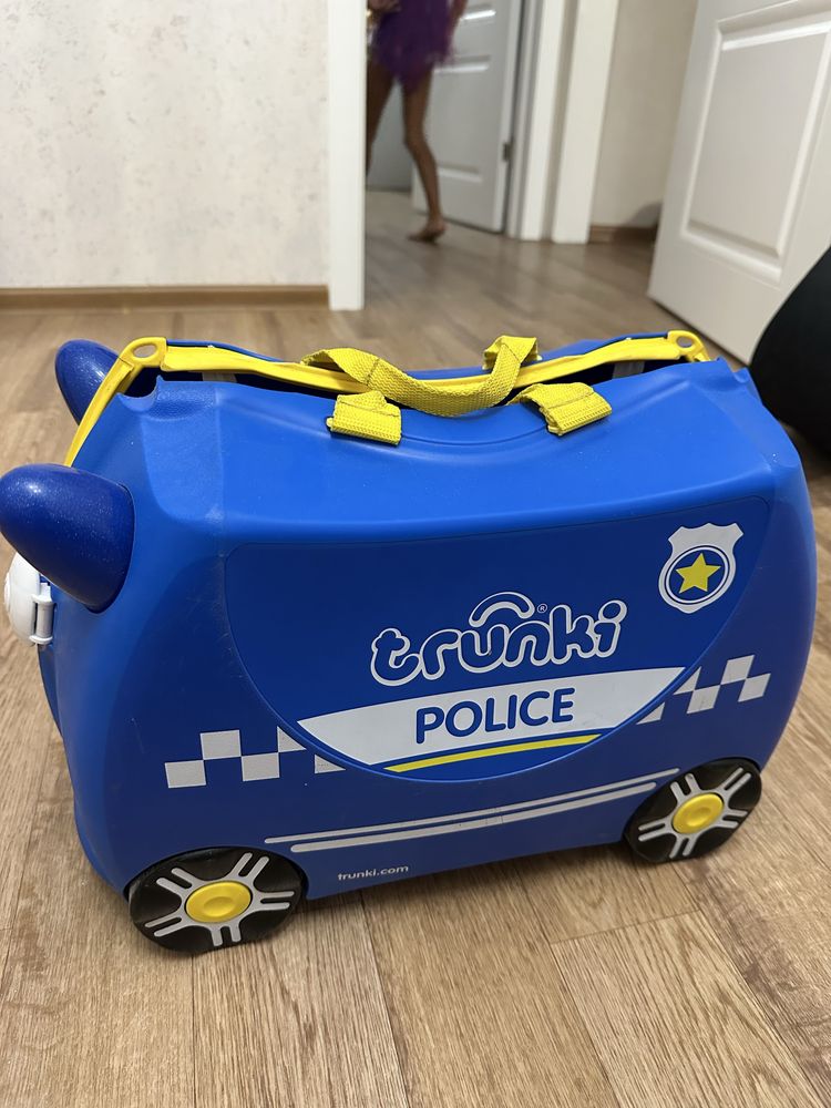 Продам детский чемодан Trunki