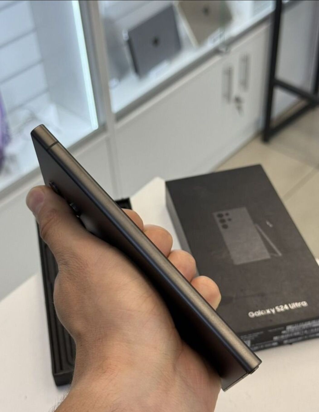 Samsung s24 Ultra 512/12 gb новый с коробкой документами Самсунг с24
