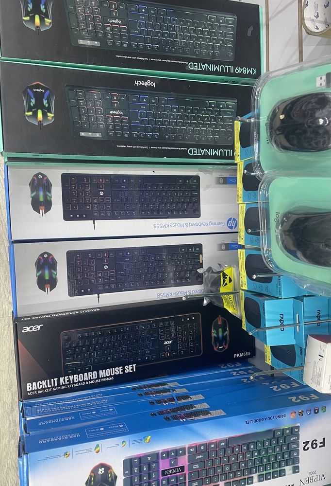 Игровая клавиатура+ мышка COMBO с подсветкой в подарок коврик