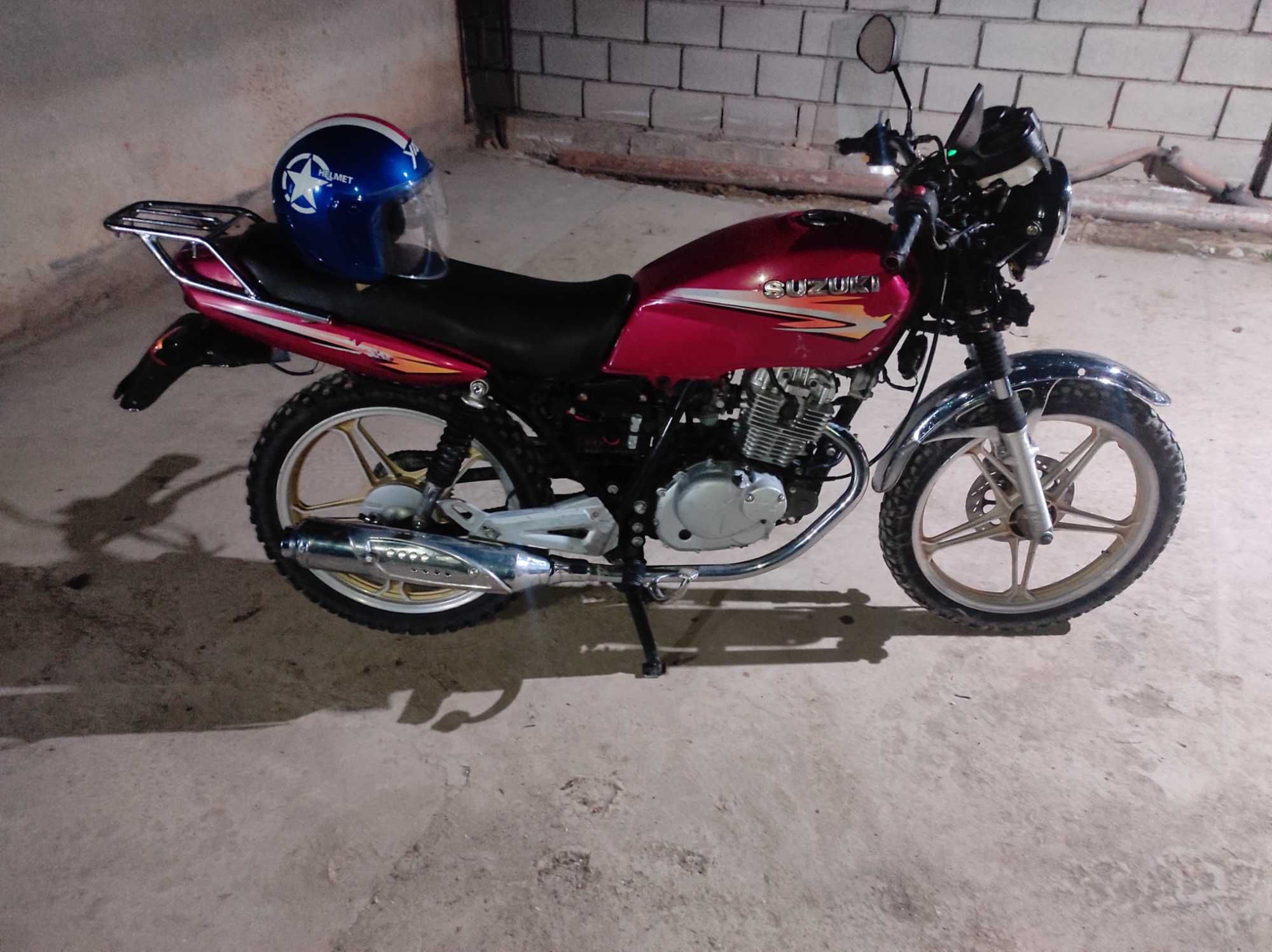Suzuki  GS 125 E