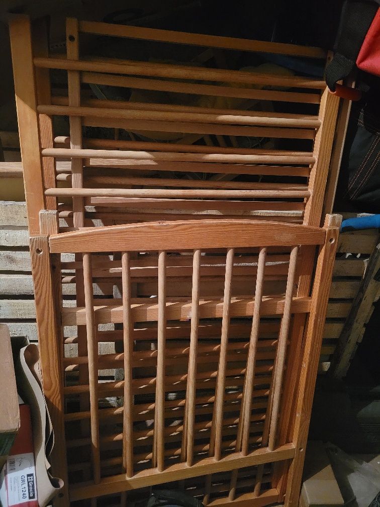 Продам детскую кроватку(Польша)