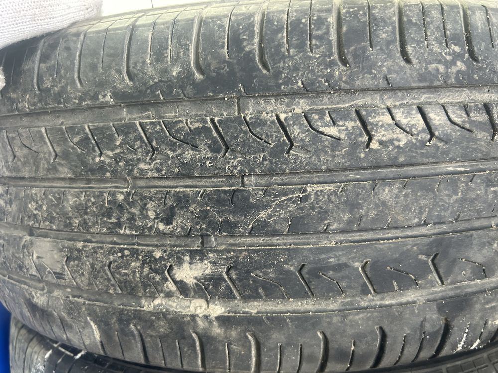 Продам резину 235/55r19