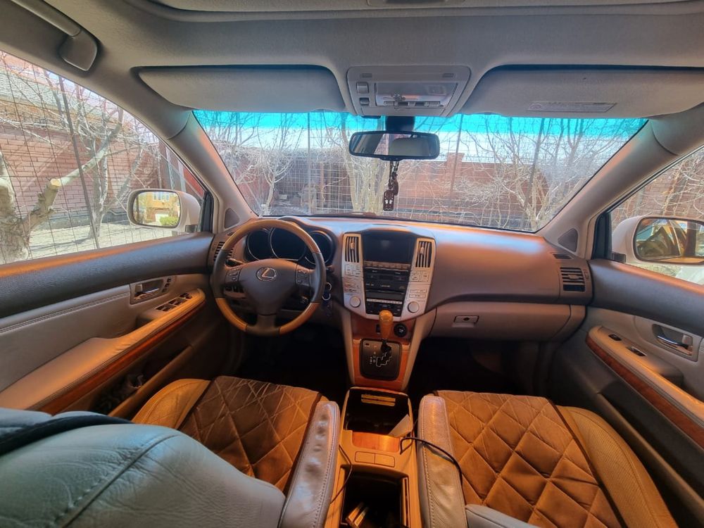 Продаётся Лексус 2008 года модель RX 350