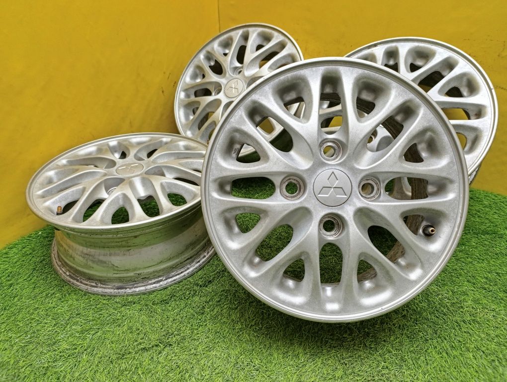 Диски R14 4×114.3 на Mitsubishi и другие.