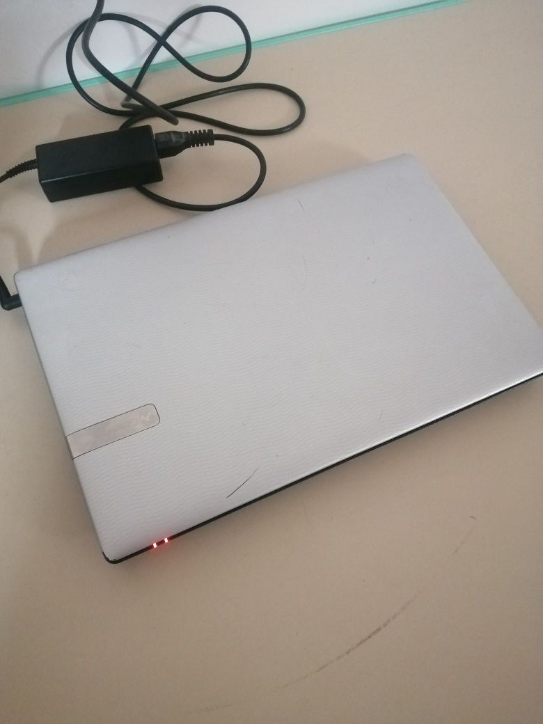 Acer Core i5. 1000 Gb.