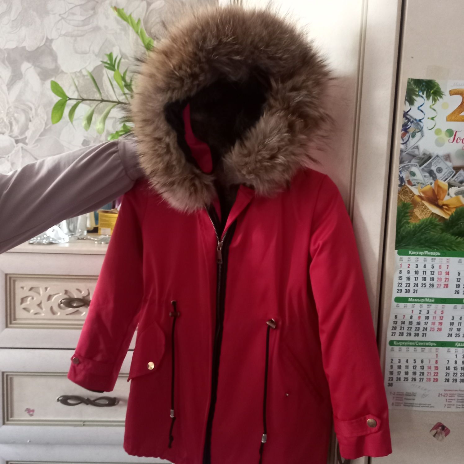 Продам шубу норковую детскую и пуховик, платье