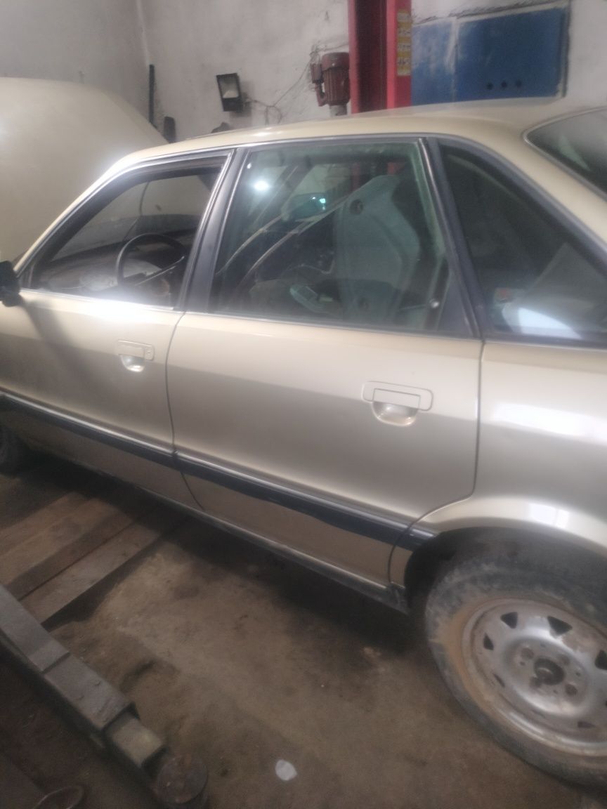 Ауди 90 по запчастям