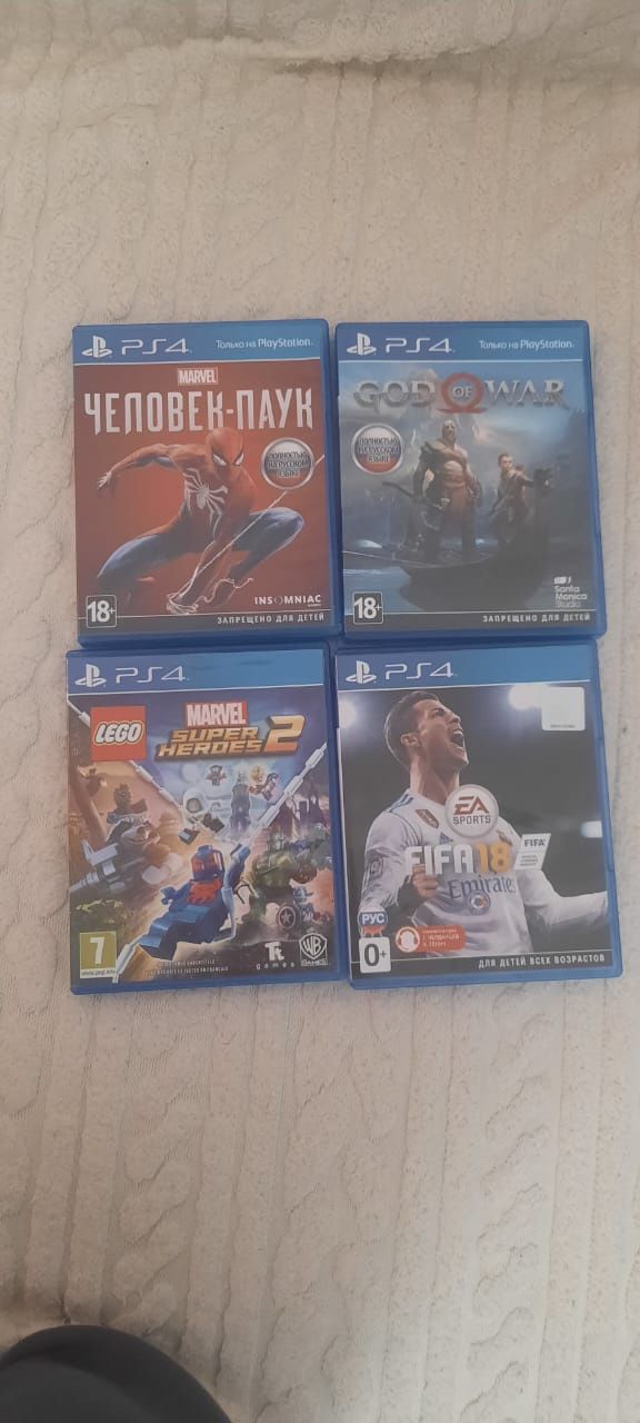PS4 в очень хорошем состоянии