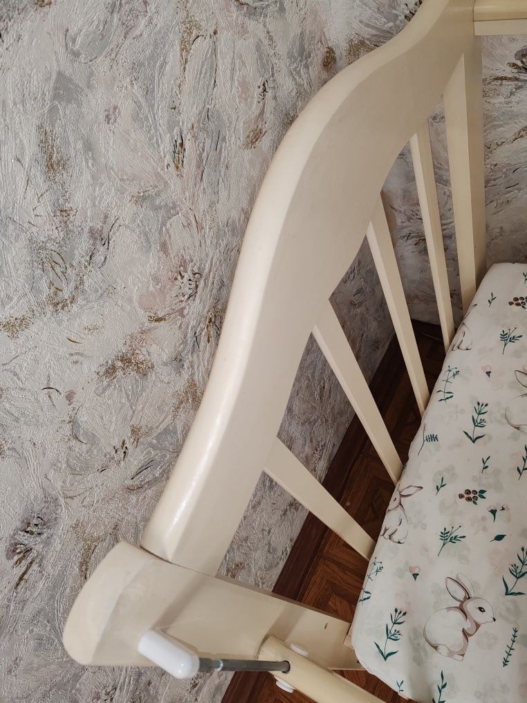 Продам детскую кроватку 120*60