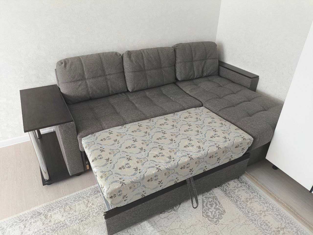 Продается удобный диван