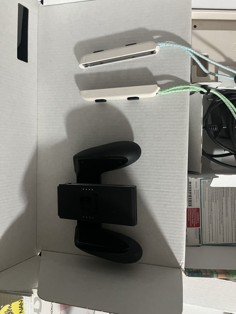 Nintendo SWITCH (в коробке)