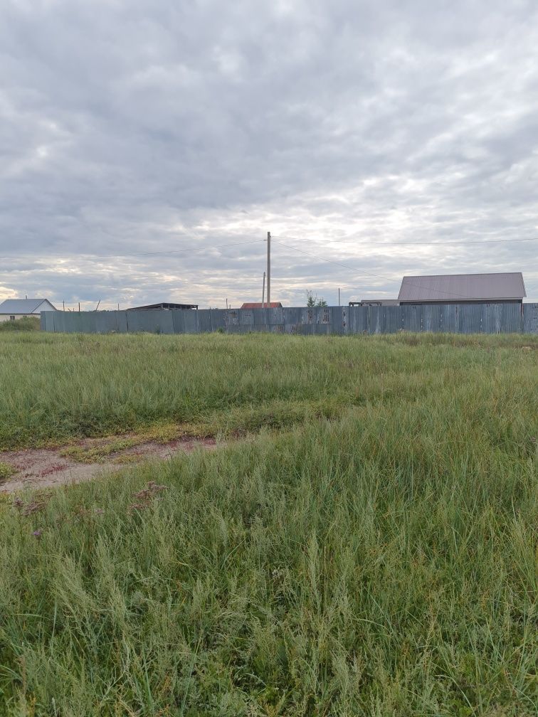 Продам участок под индивидуальное строительство.