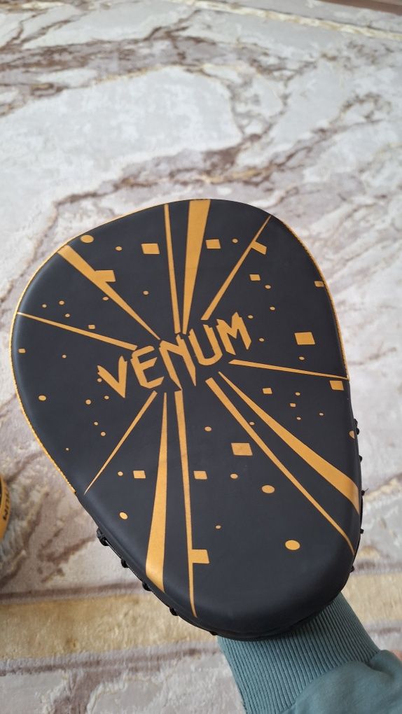 Боксерские Лапы Venum