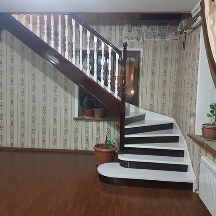 Лестницы из дерево и метала
