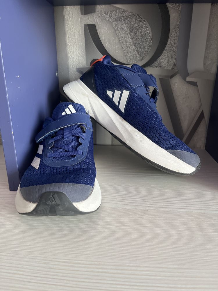 Adidas беговые кроссовки