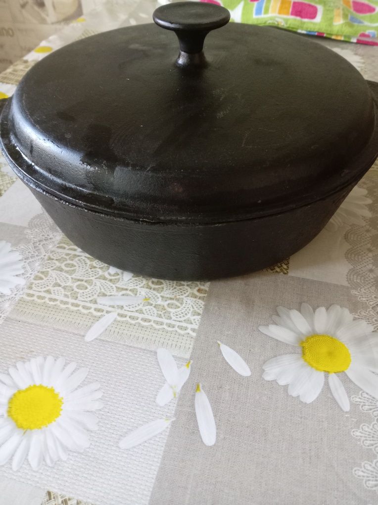 Советская чугунная сковородка