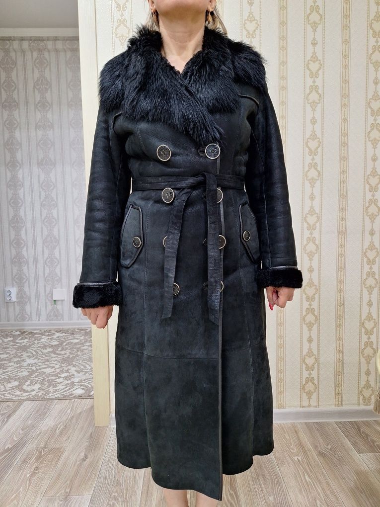 Продам натуральную женскую дублёнку