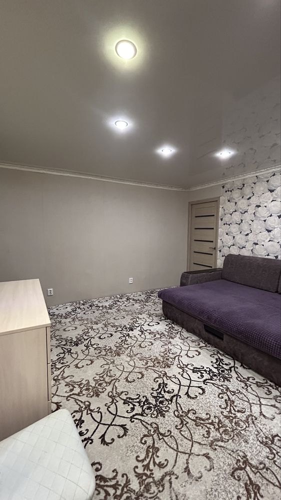 Продам  2х комнатную квартиру Мира 11