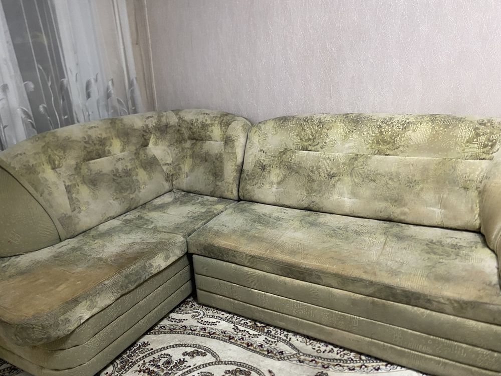 Срочно продам диван б/у
