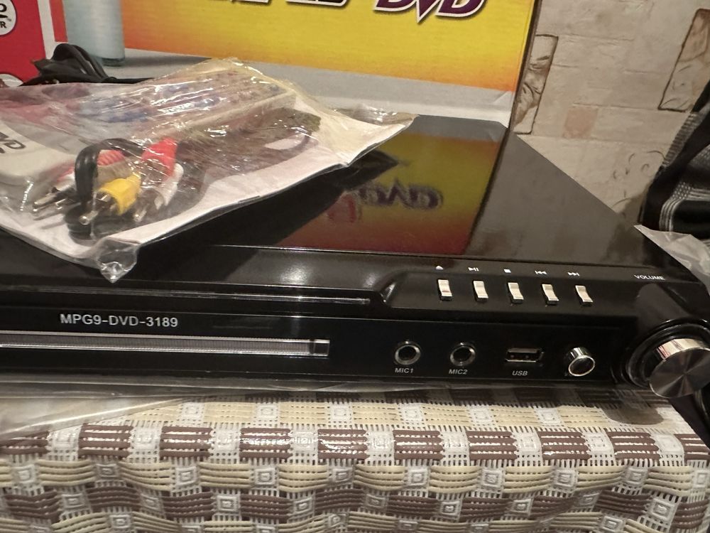 Продам DVD BBK новый
