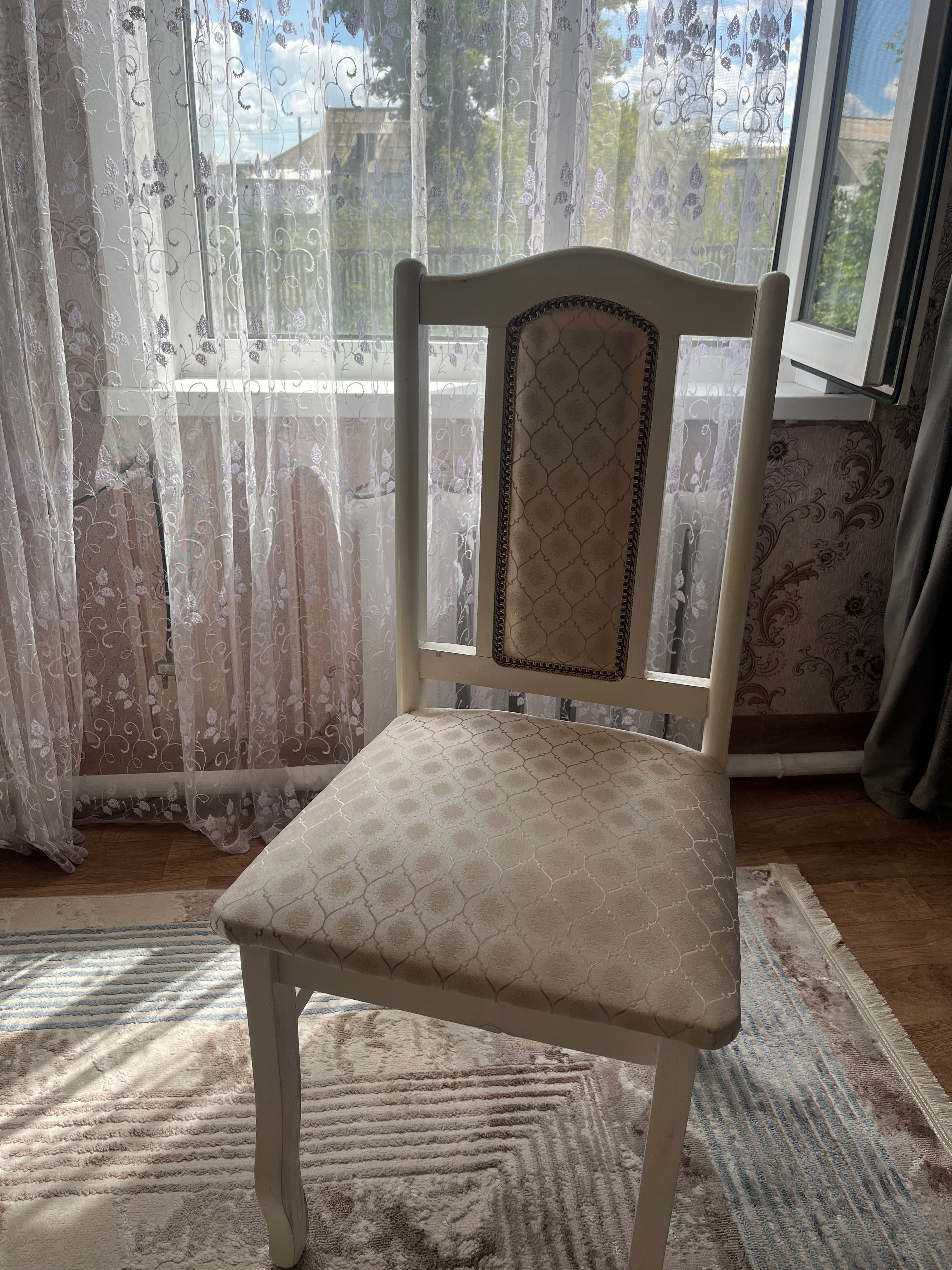 Продам стол со стульями